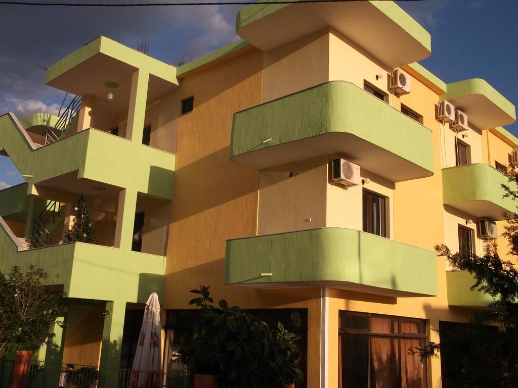 Tani'S Guesthouse Ksamil Dış mekan fotoğraf