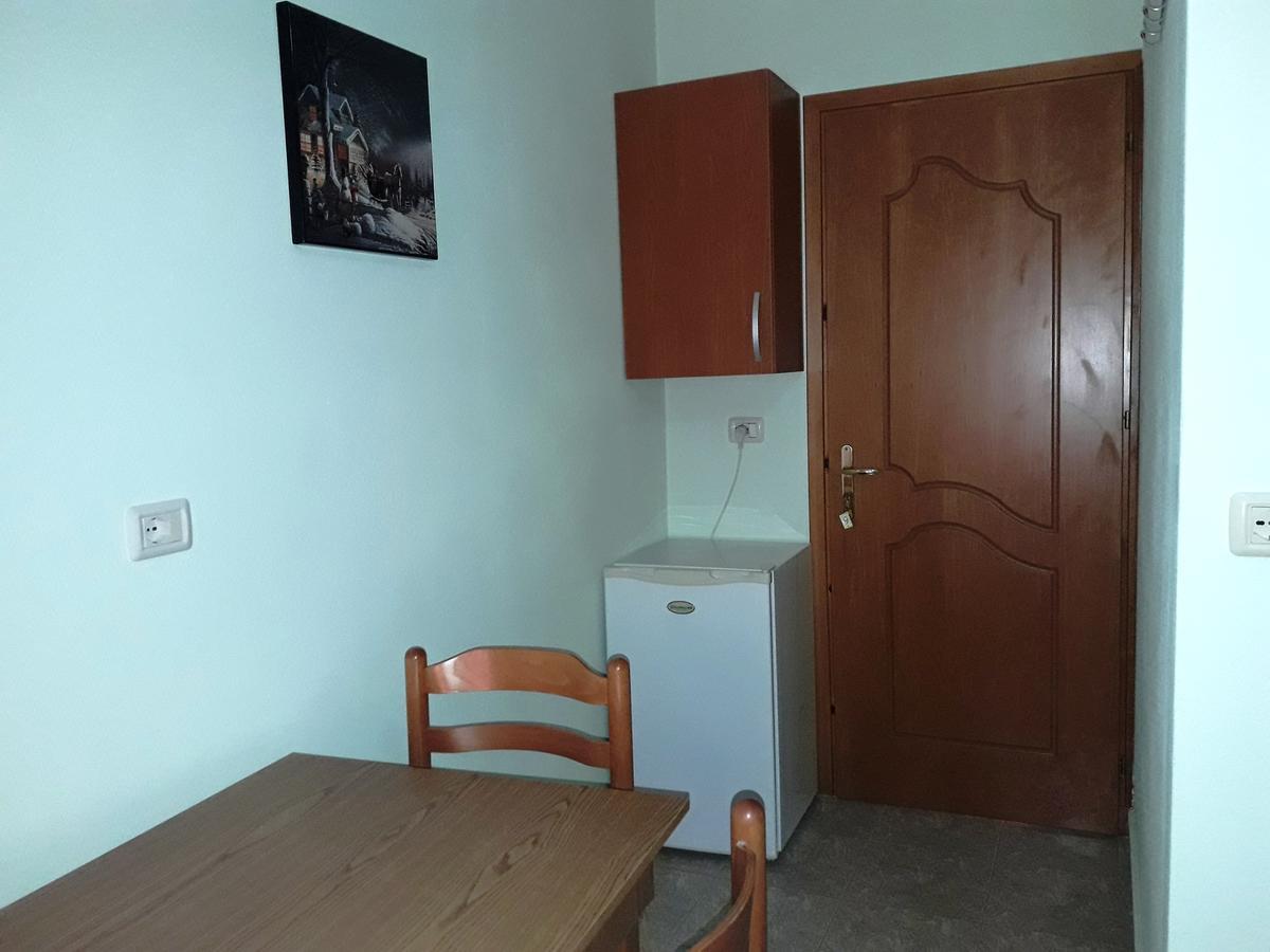 Tani'S Guesthouse Ksamil Dış mekan fotoğraf